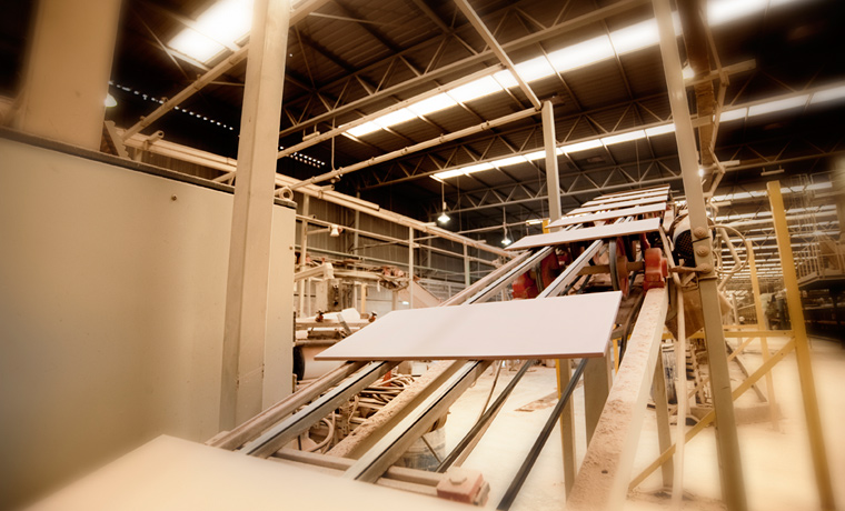 Industria de fabricación de baldosas cerámicas creció 4,9% en el 2014